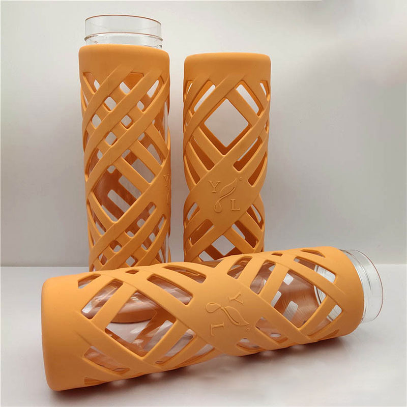 Woven Mesh Silicone Bottle Sleeve Protects Your Water Bottle from Bumps and Also Effectively Insulates to Prevent Burns