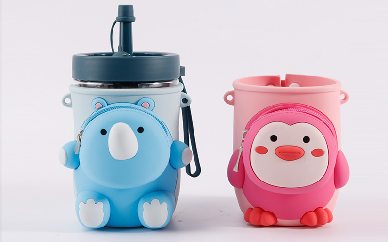 Cute Cartoon Appearance With Wallet Silicone Sleeve