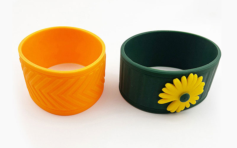 Design Striped Heat Insulation Silicone Water Bottle Sleeve